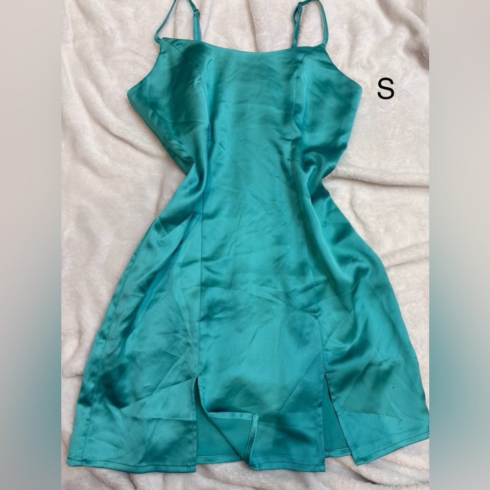 Elegant Teal Sleeveless Dress